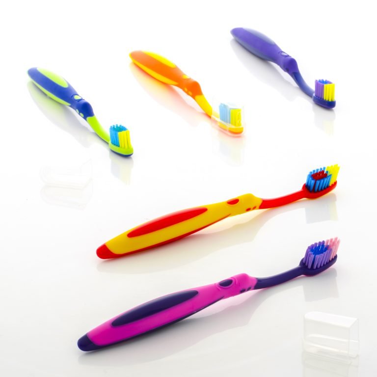 produits d'hygiène bucco-dentaire brosse